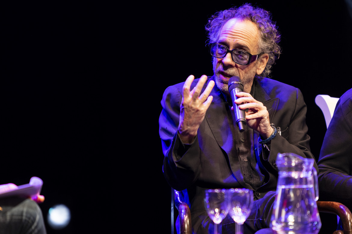 Mercoledì Tim Burton presenta la serie Netflix Vedo il mondo in