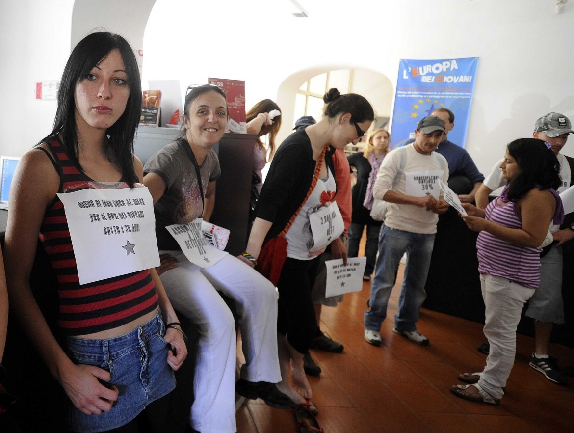 Roma 2015, Blitz a Porta Futuro contro uno dei fallimenti del governo: il programma