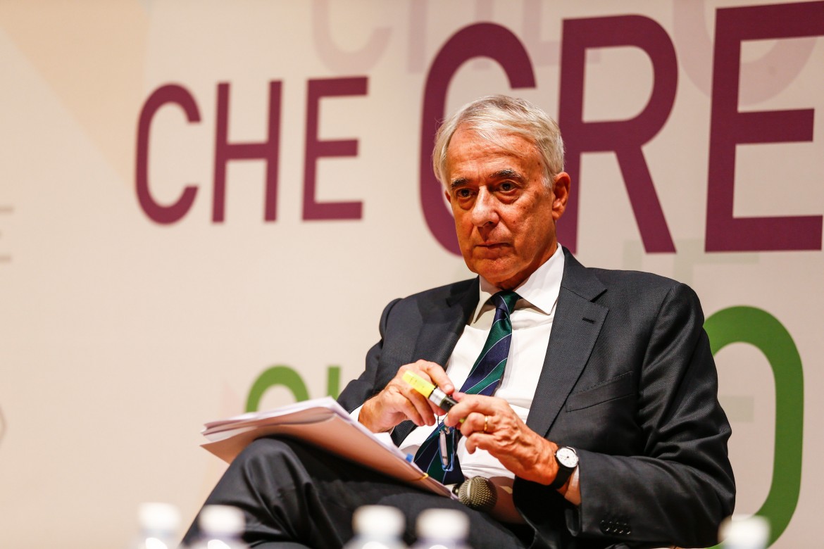 Il sindaco di Milano, Giuliano Pisapia: le lavoratrici gli hanno scritto una lettera aperta che volantineranno davanti alle scuole della città