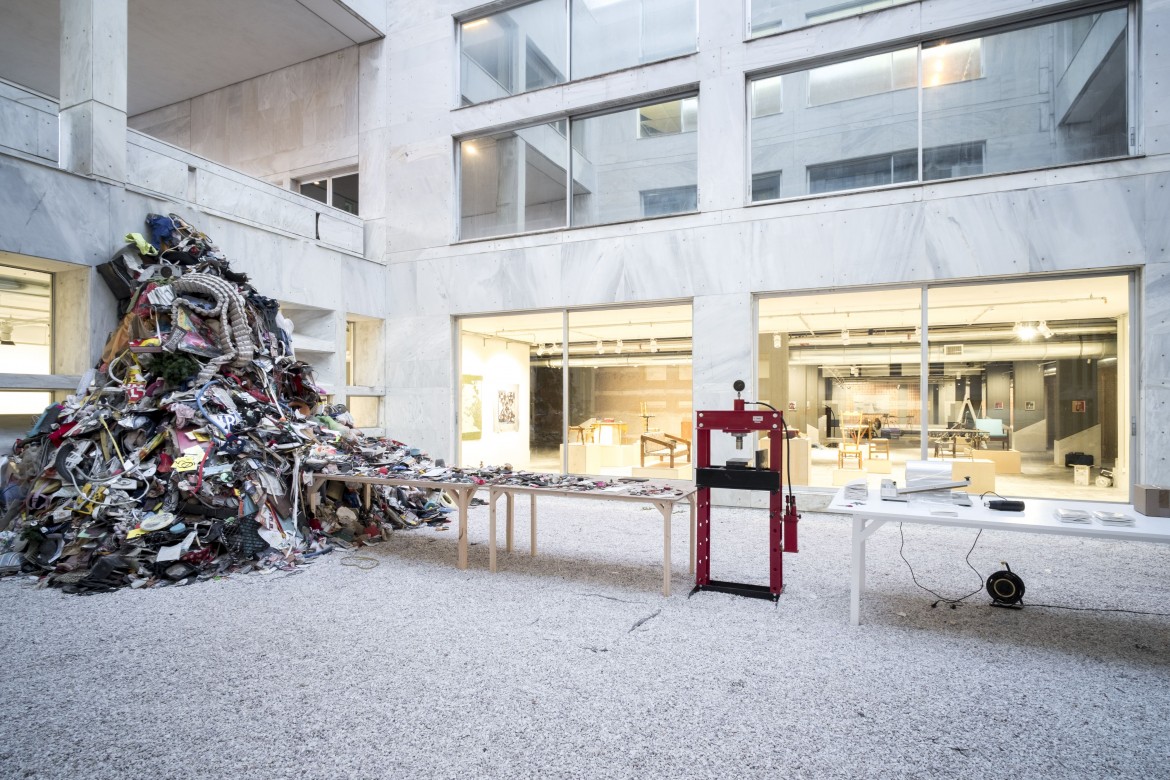 Daniel Knorr, «Materalization», Athens Conservatoire (Odeion)