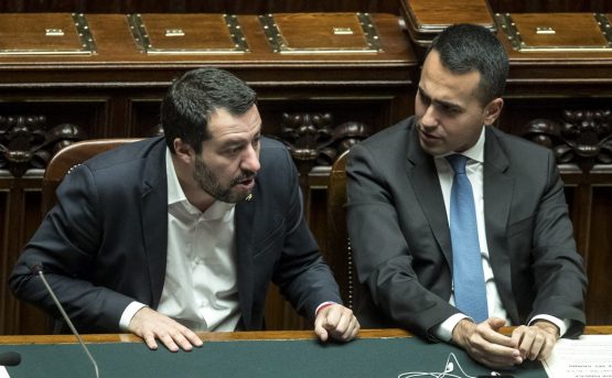 Le stime di crescita affossano il governo della propaganda Le stime di crescita affossano il governo della propaganda