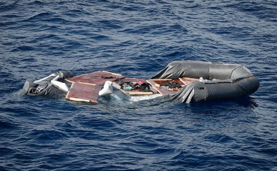 Affonda gommone strage di migranti 117 le vittime Affonda gommone strage di migranti 117 le vittime