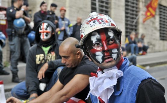 Una protesta di cassaintegrati sardi a Roma Una protesta di cassaintegrati sardi a Roma