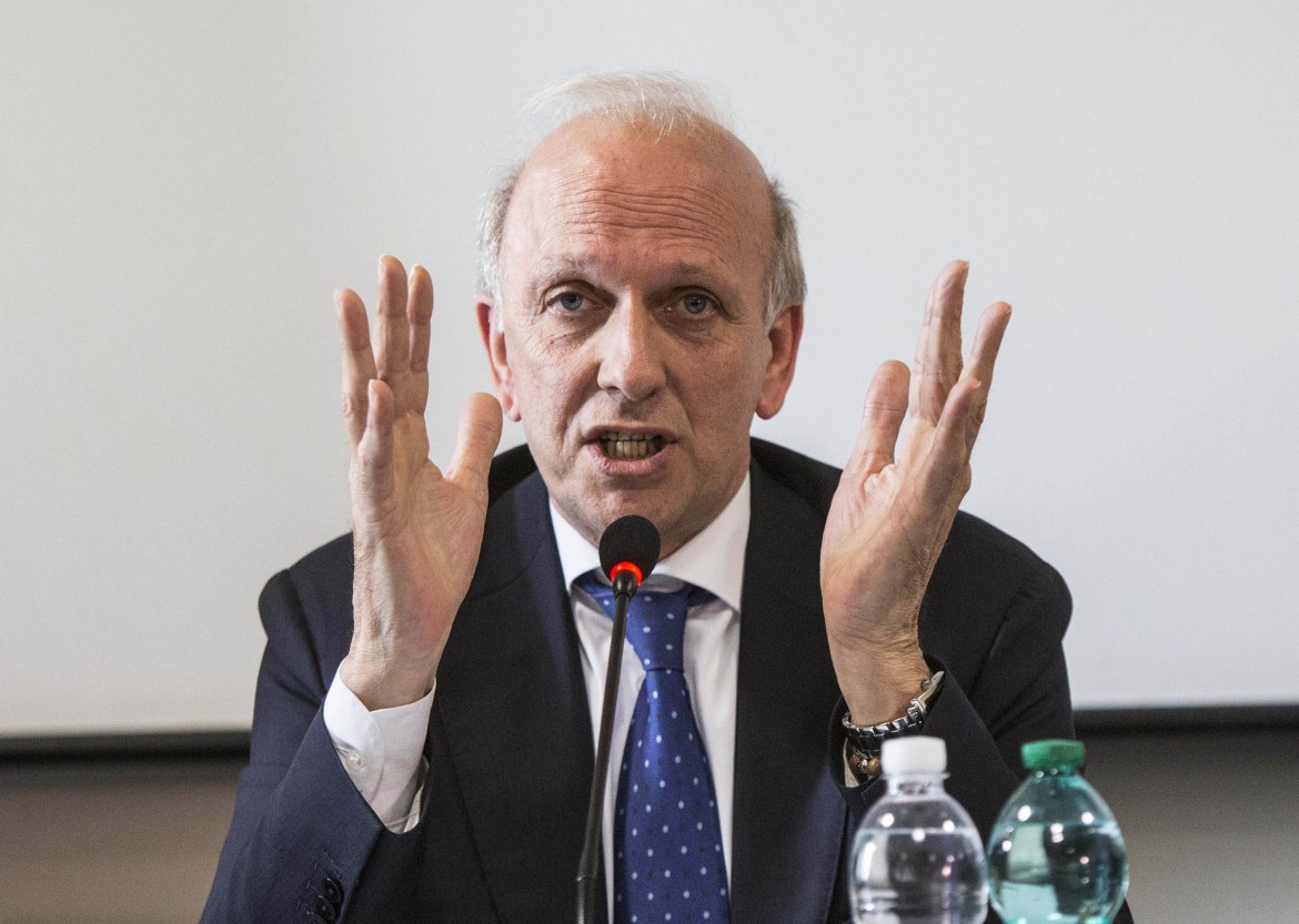 Il ministro dell'Istruzione Marco Bussetti