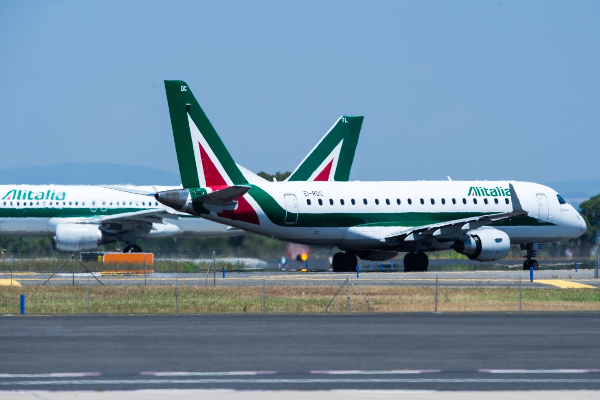 Due aerei Alitalia