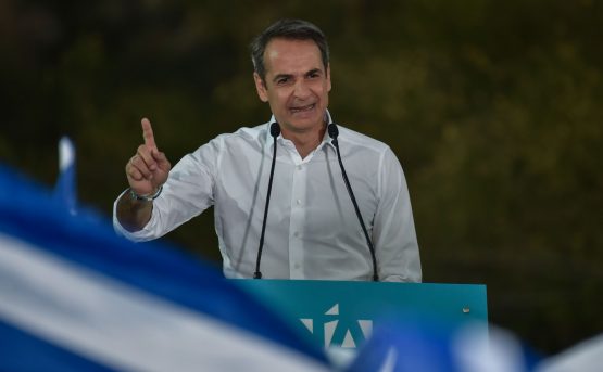 Grecia zero controlli per spingere il turismo boom di contagi