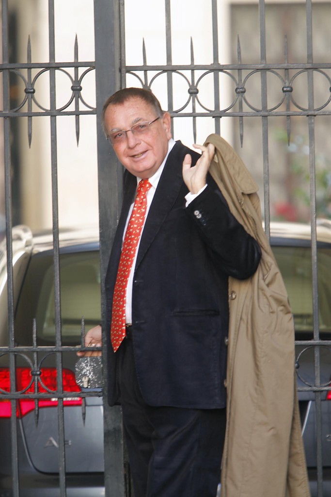 Addio a Paolo Bonaiuti, storico portavoce del Cav il manifesto