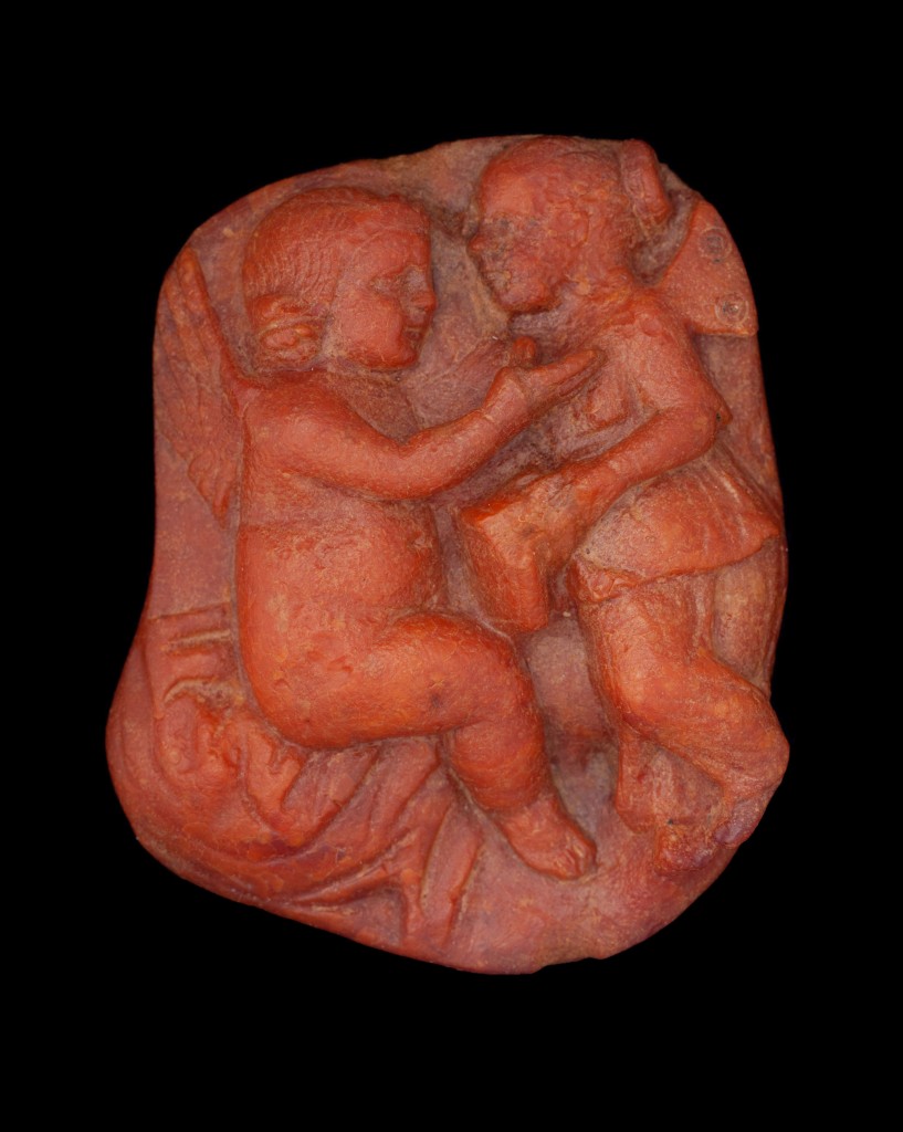Manufatto in ambra con putti, I-II secolo d.C.