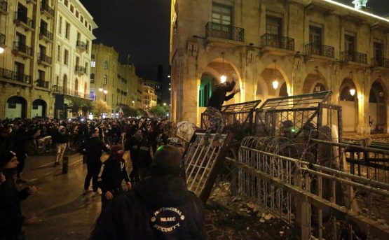I giorni della collera infiammano il Libano