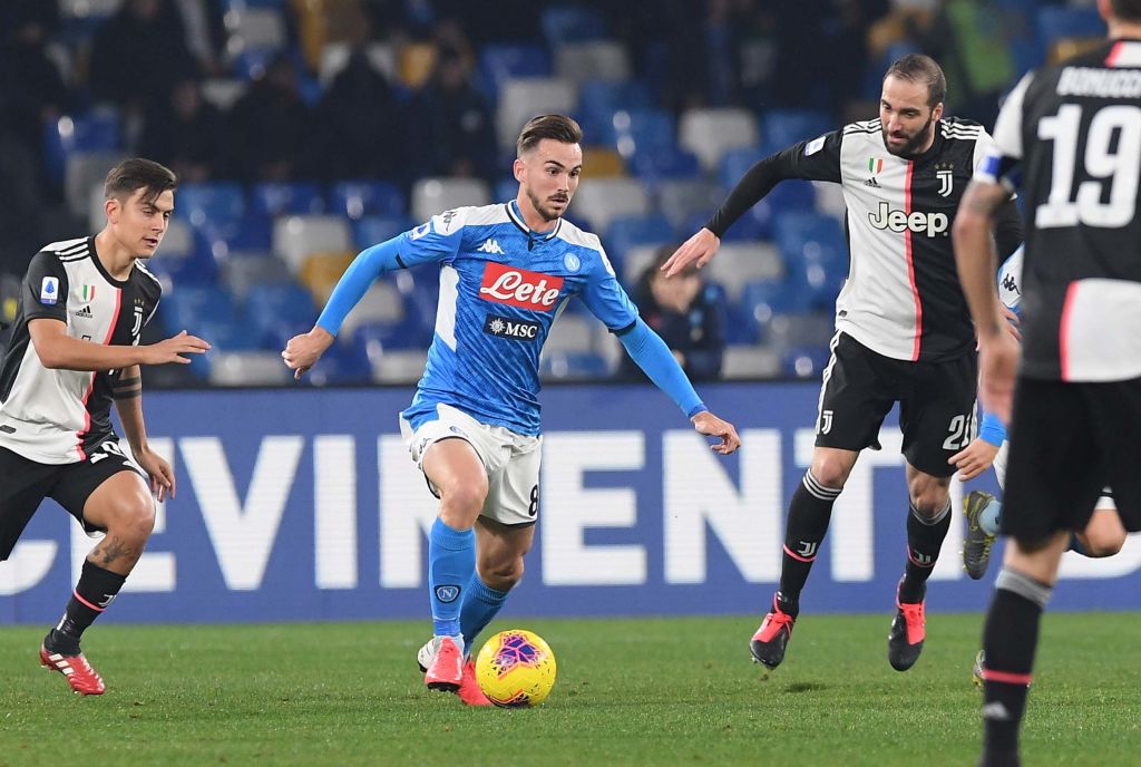 Napoli fatale, sconfitta la Juve. Inter a tre punti | il ...