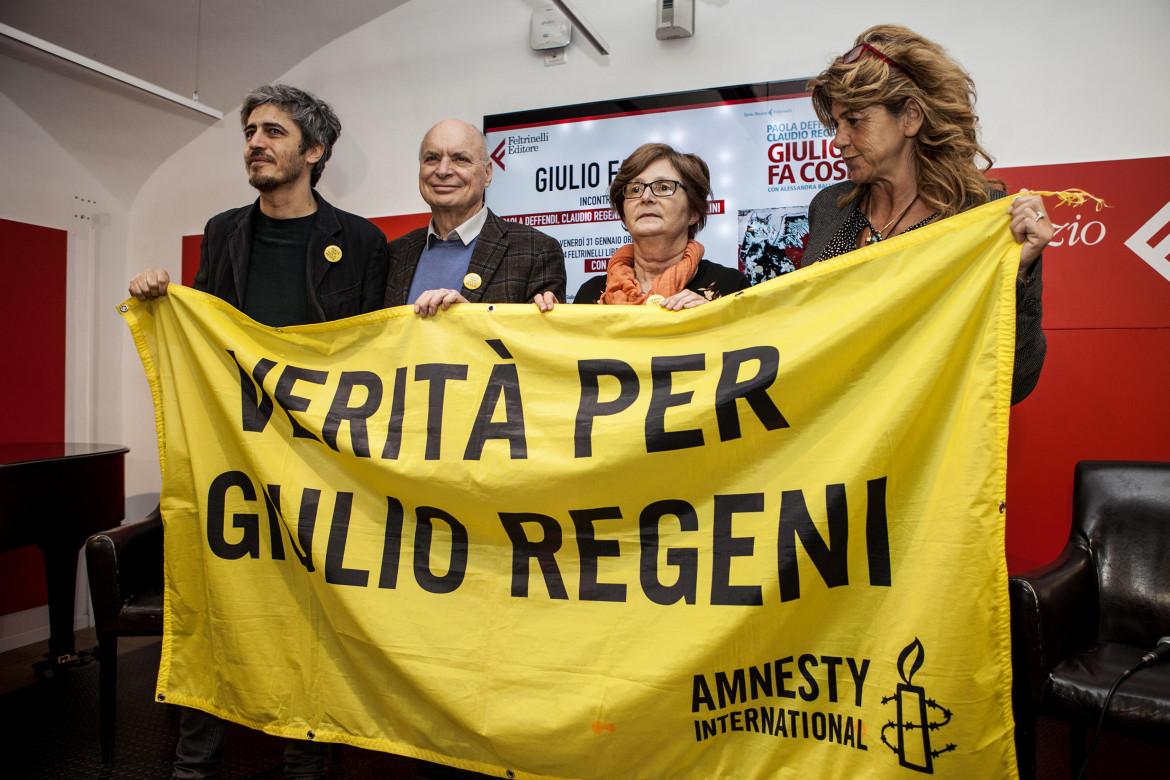 Pif, Claudio Regeni, Paola Deffendi e Alessandra Ballerini all’incontro sul libro «Giulio Fa Cose» a Milano
