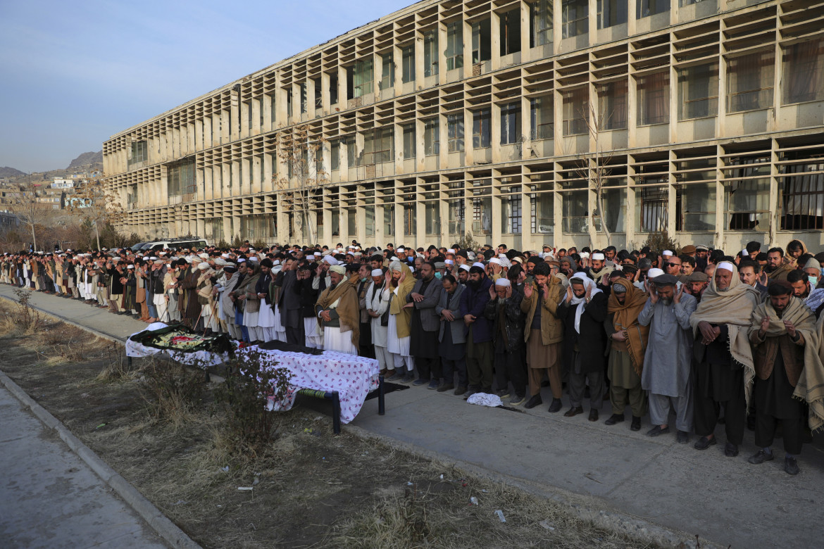 I funerali di Mohammad Yousuf Rashid, il direttore esecutivo della rete Fefa, Free and Fair Election Forum of Afghanistan, a Kabul