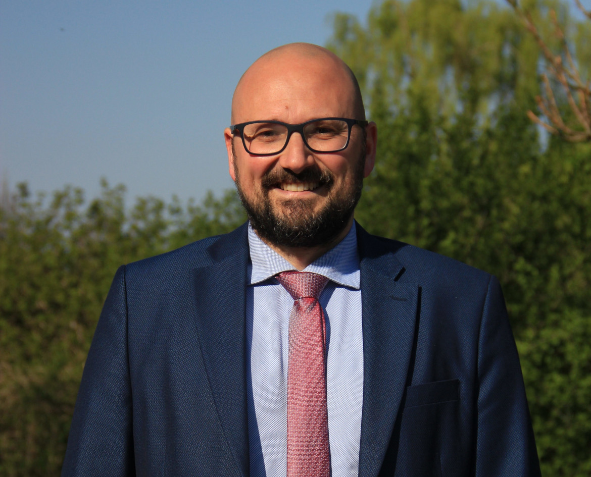 Alfredo Simone Negri, sindaco di Cesano Boscone, comune di circa 23mila abitanti a sud-ovest di Milano