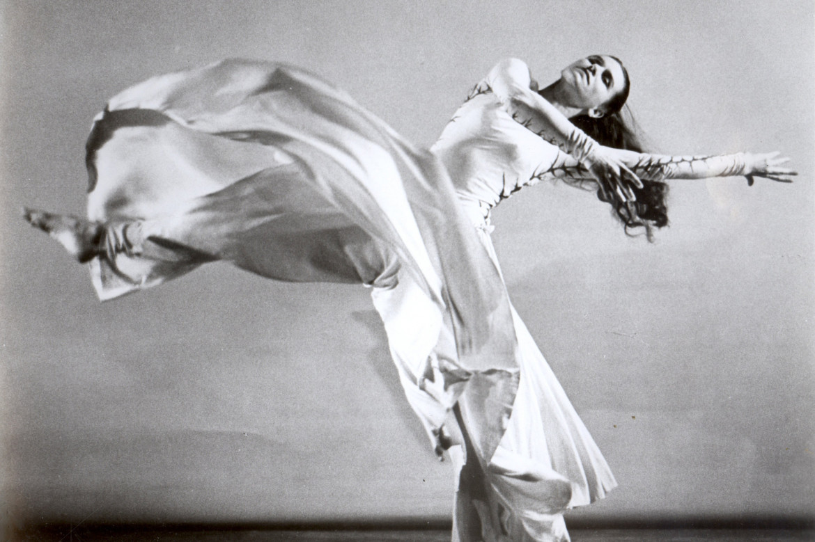 Jean Erdman nella «Ophelia» mesa in scena al White Barn Theater nel 1972. Erdman è morta a maggio del 2020, a 104 anni