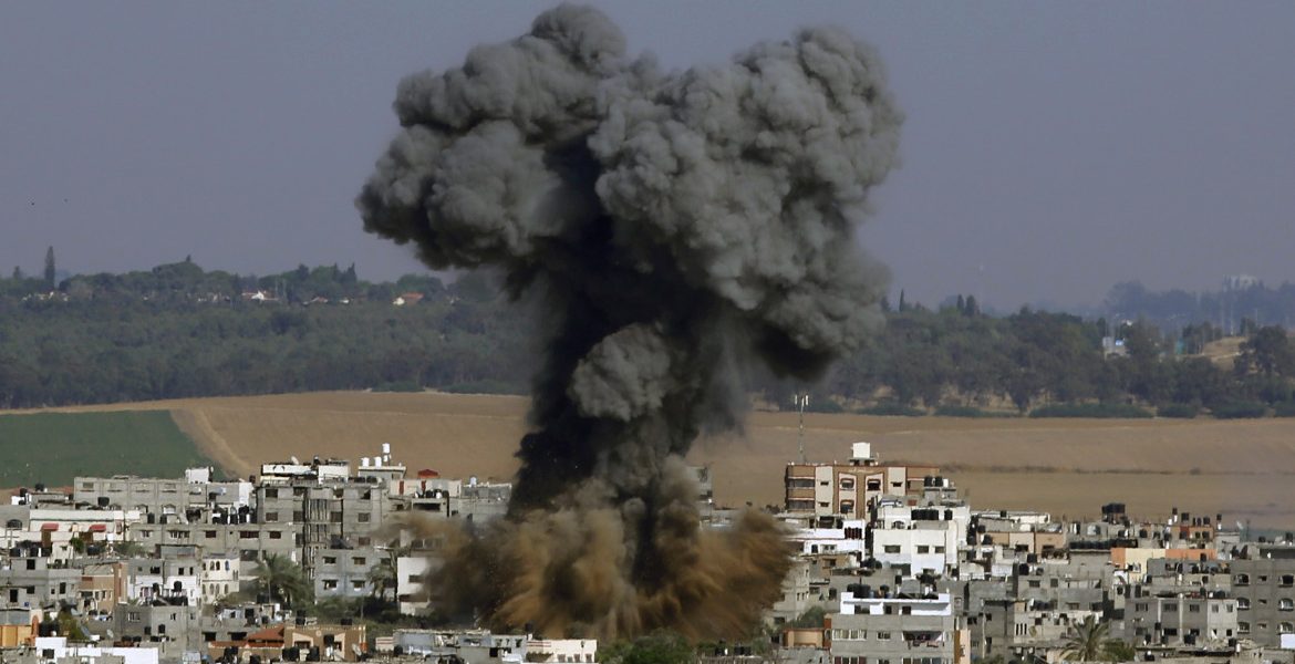 12desk1-gaza-bombe-ap-8285 12desk1-gaza-bombe-ap-8285