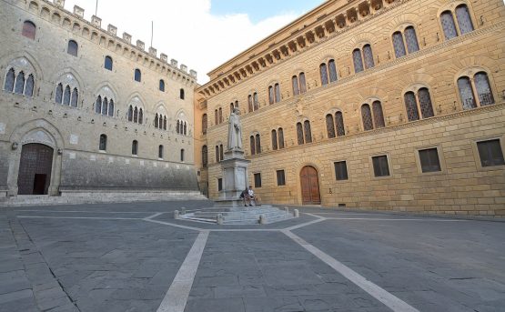 Il Monte dei Paschi a Siena Il Monte dei Paschi a Siena