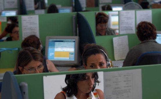 In un centro per limpiego a Milano In un centro per limpiego a Milano