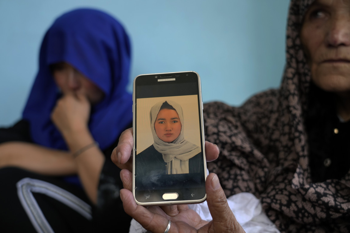 Attentato suicida nella scuola hazara, obiettivo particolare le ragazze Attentato suicida nella scuola hazara, obiettivo particolare le ragazze