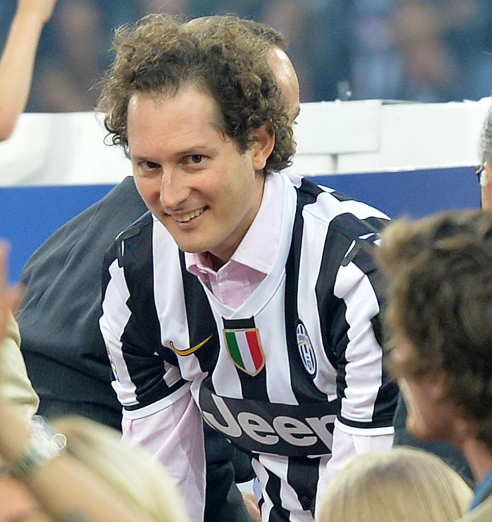 Terremoto alla Juve: il doping finanziario è la nuova calciopoli Terremoto alla Juve: il doping finanziario è la nuova calciopoli