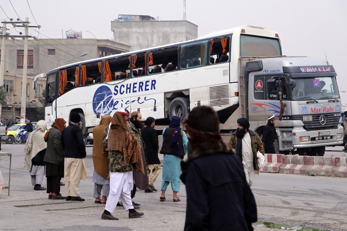 Serie di attentati in Afghanistan. E due donne tra le 100 più influenti del mondo Serie di attentati in Afghanistan. E due donne tra le 100 più influenti del mondo