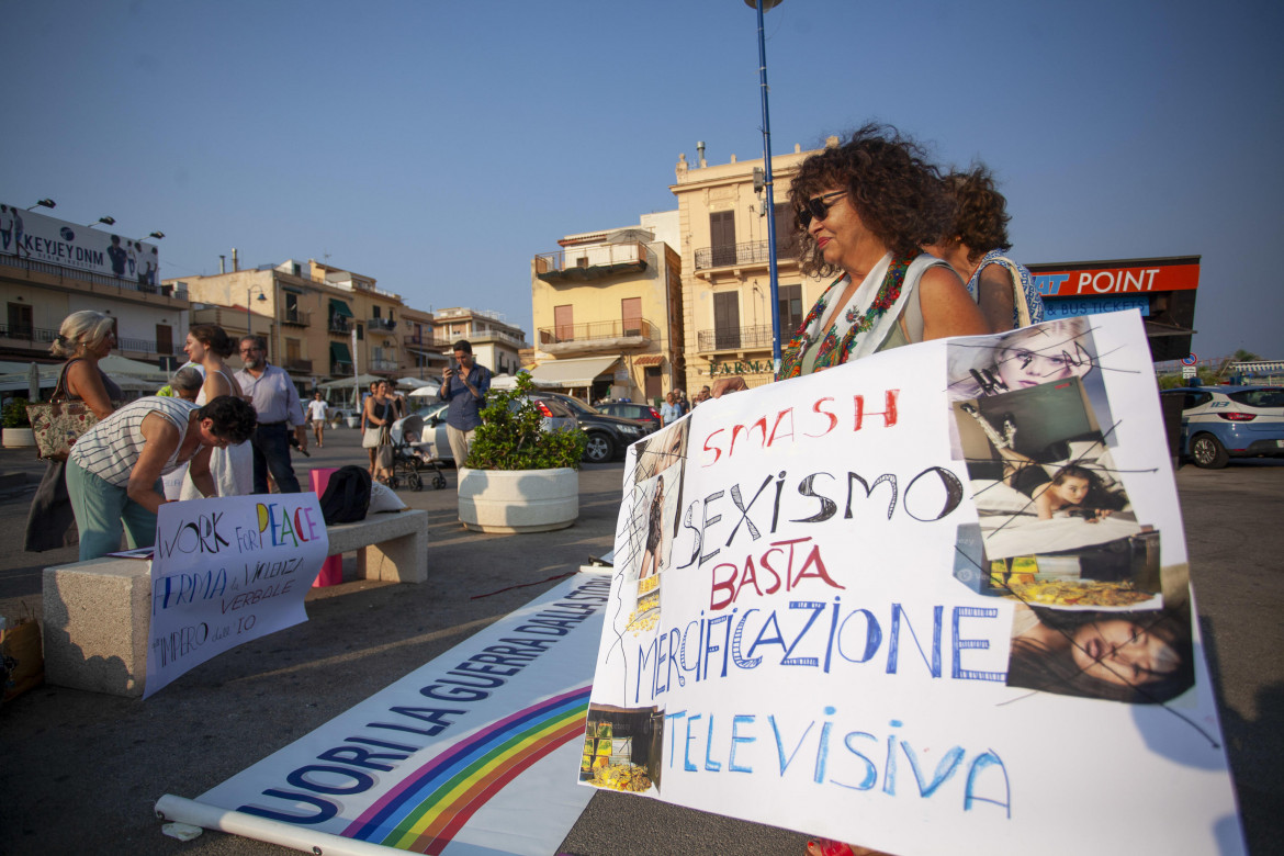 La ragazza stuprata: «Chiudete la bocca invece di giudicare» | il manifesto