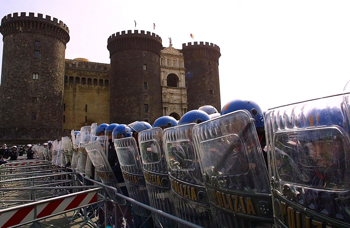 Condanna Cedu per le violenze a Napoli 2001 contro i no global Condanna Cedu per le violenze a Napoli 2001 contro i no global