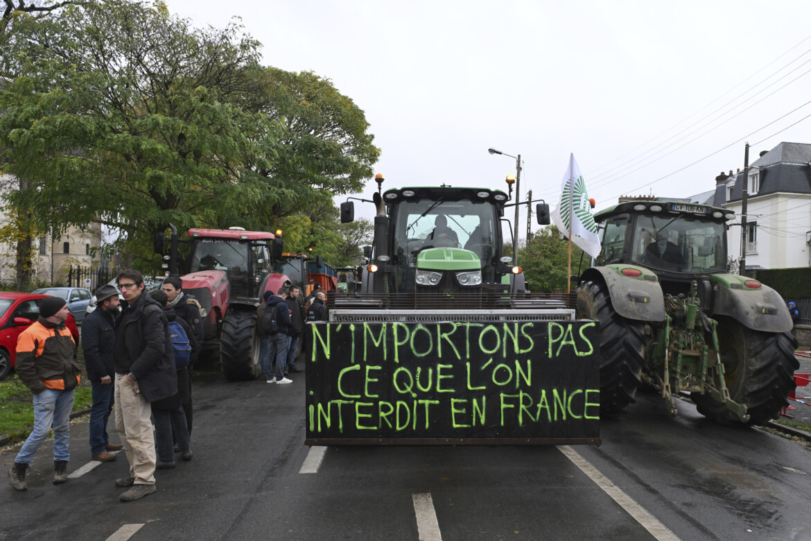 L’accordo Ue Mercosur a un passo dalla firma, agricoltori francesi sulle barricate