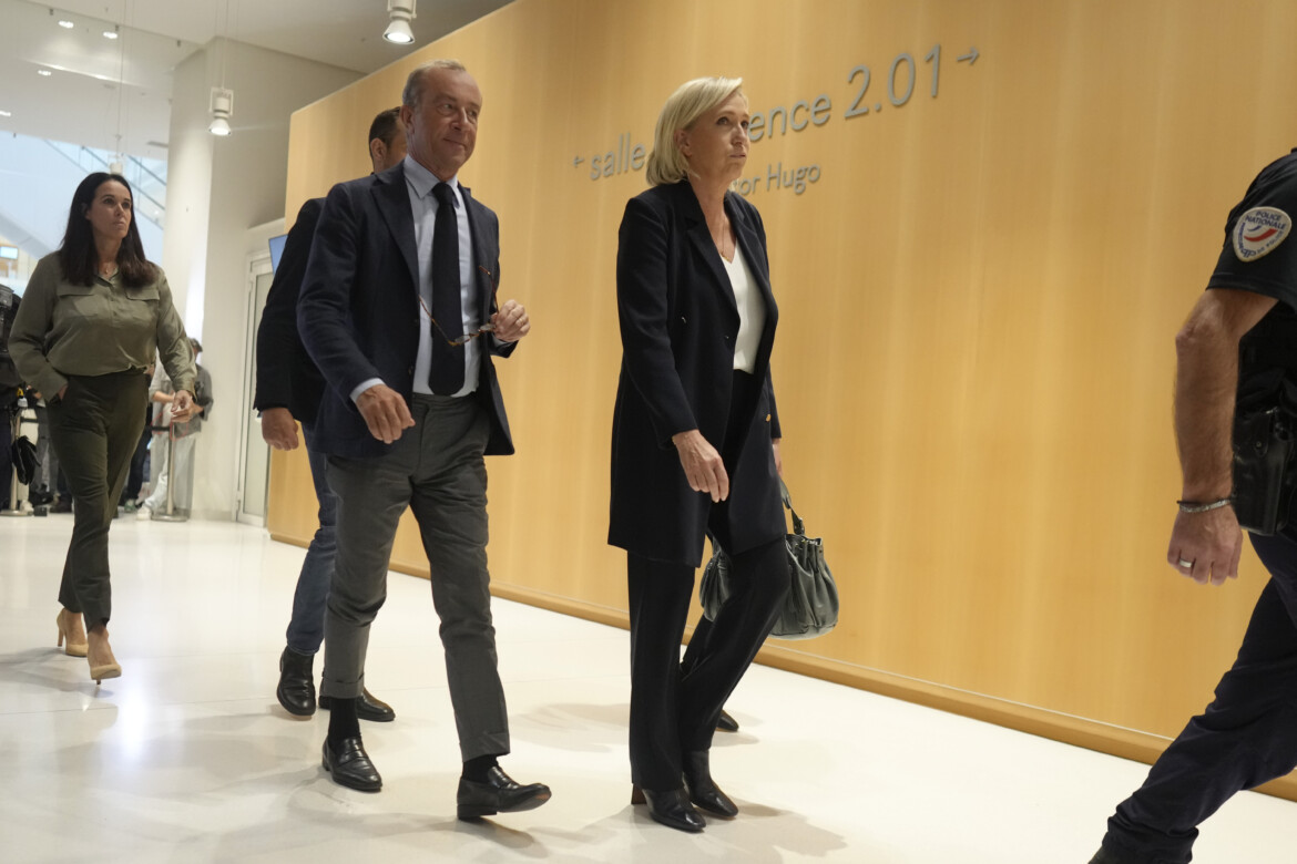 Le Pen contro i giudici, in attesa della sentenza