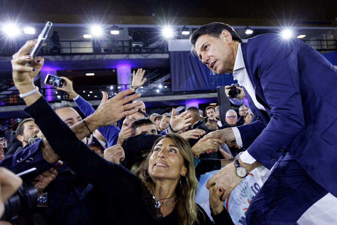 Voto annullato. Grillo boicotta Conte e riapre la contesa