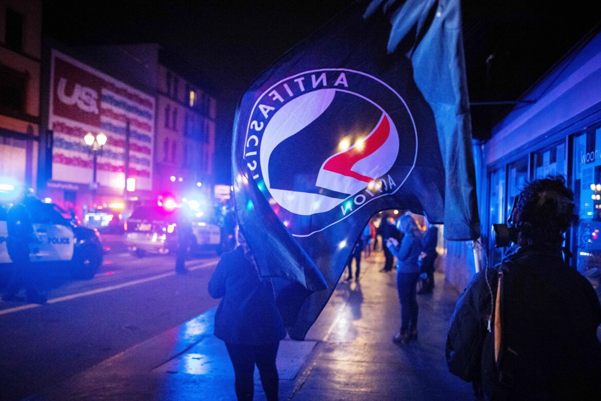 Antifa imputato con Salis estradato in Germania