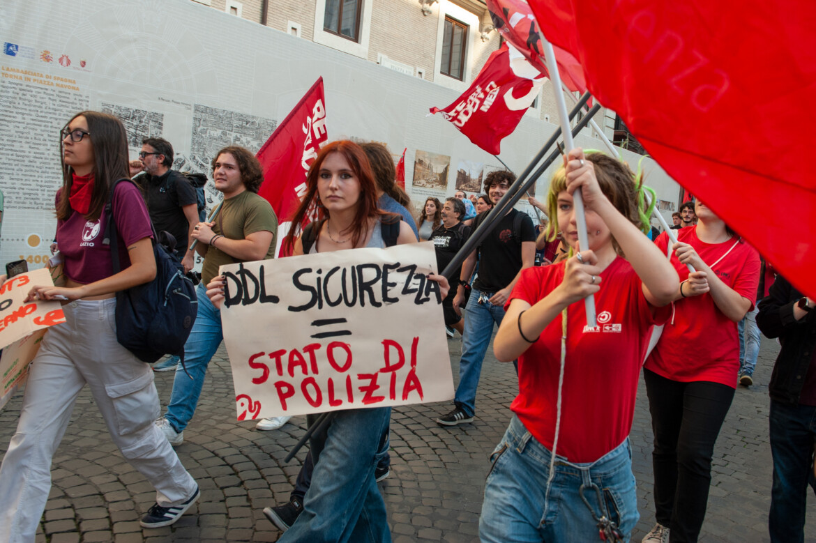 Da tutta Italia a Roma: «Saremo in tanti contro la paura»