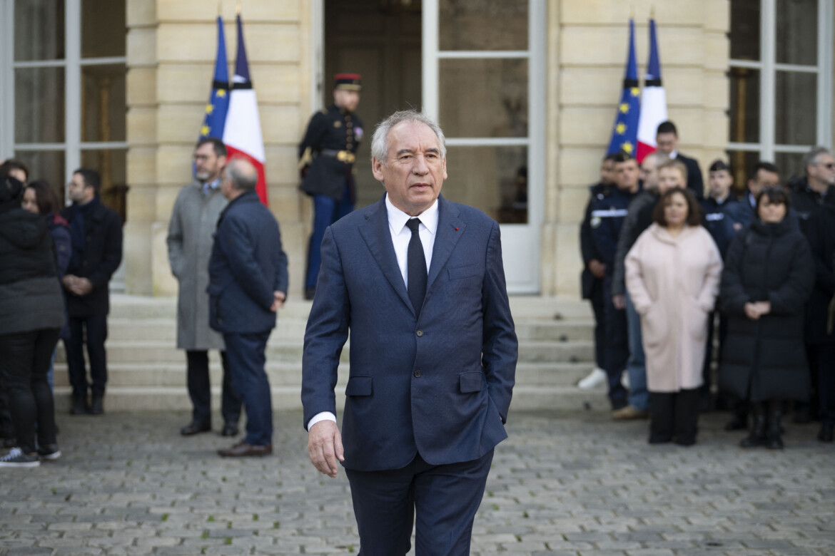 Governo Bayrou, la Francia cambia per non cambiare