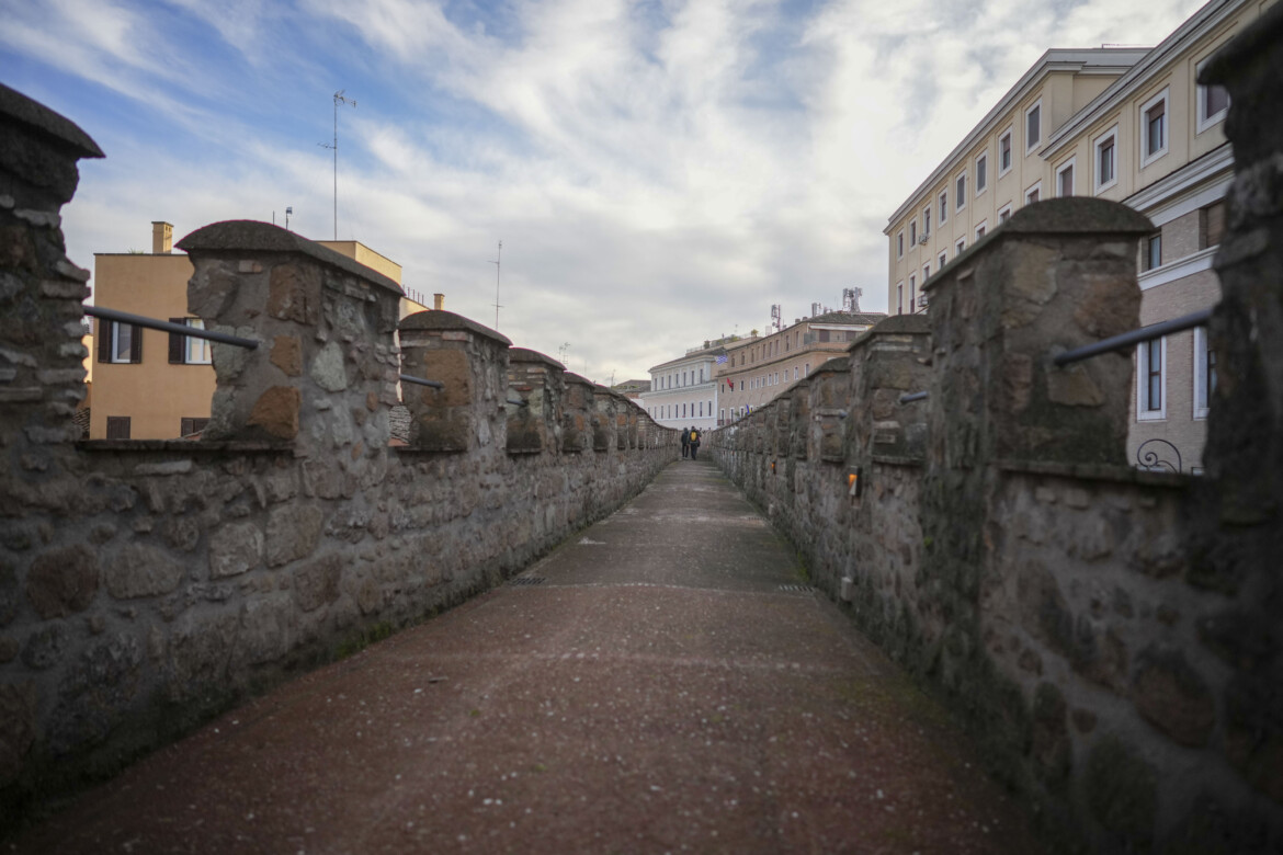 Riapre il Passetto di Borgo, una via di fuga nascosta per i papi