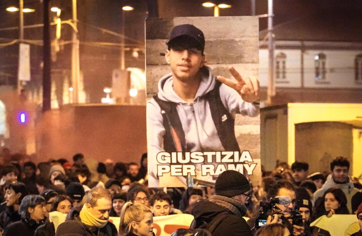 Caso Ramy, le due ricostruzioni della polizia locale confermano l’impatto