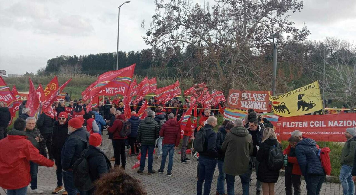 Eni tira dritto. Cgil: sciopero di otto ore contro la chiusura dei siti in Puglia