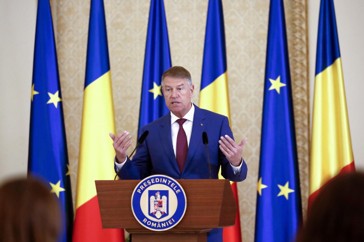 Caos Romania, lascia il presidente. Estrema destra in agguato