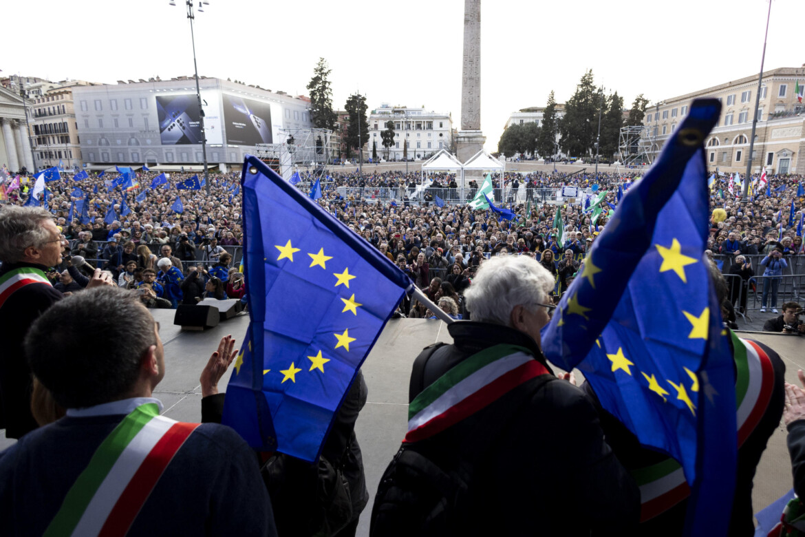 I sindaci pro Ue rilanciano nel giorno del corteo M5S