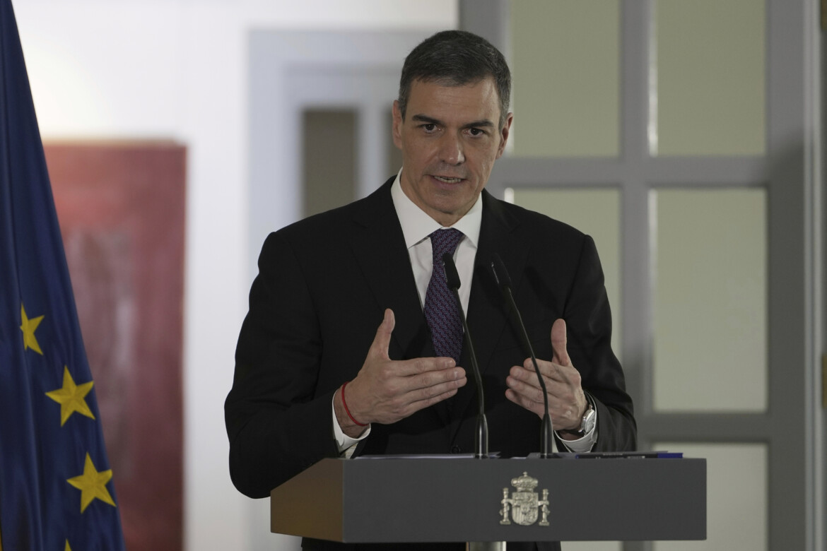 Sánchez stretto tra alleati e scandalo tangenti nel Psoe Sánchez stretto tra alleati e scandalo tangenti nel Psoe