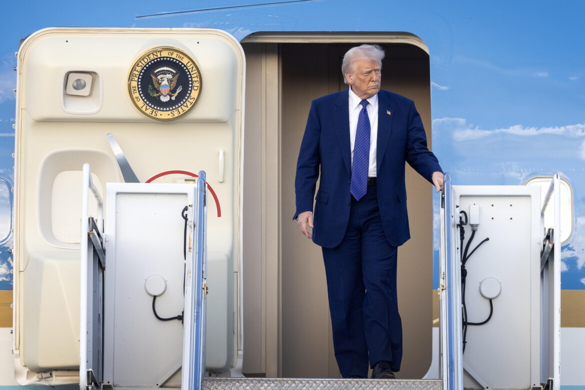 Casa bianca vendesi: Trump in viaggio nel Golfo arabo Casa bianca vendesi: Trump in viaggio nel Golfo arabo