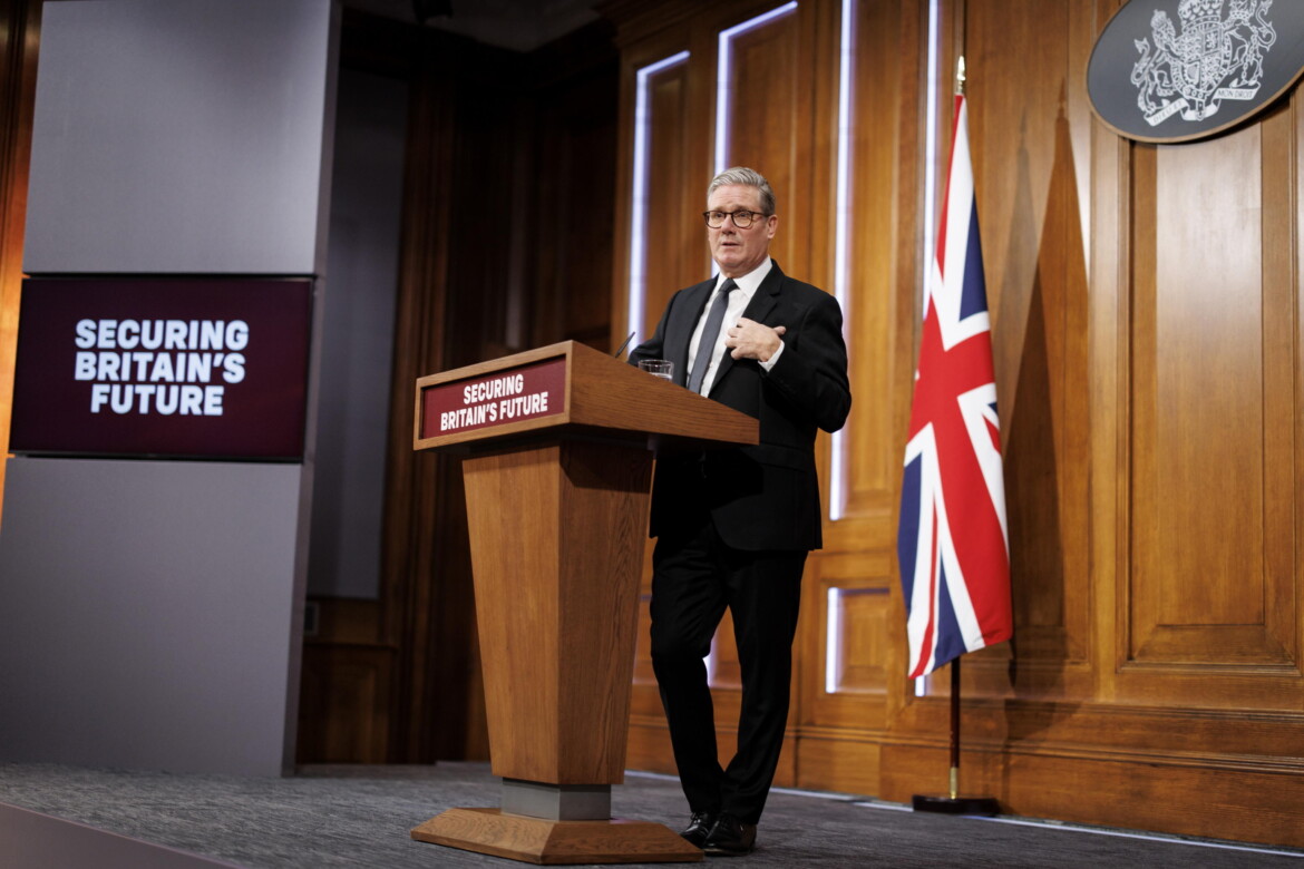 Inseguendo Farage, il piano immigrazione dell’inglese Starmer Inseguendo Farage, il piano immigrazione dell’inglese Starmer