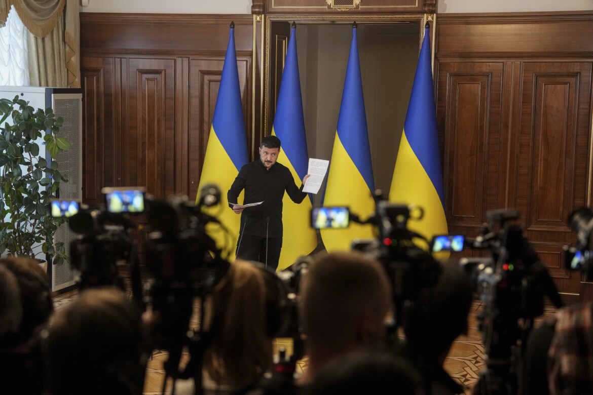 Putin non scioglie la riserva, Kiev all’attacco Putin non scioglie la riserva, Kiev all’attacco