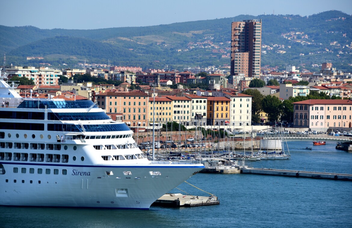 La protesta di Livorno contro le grandi navi