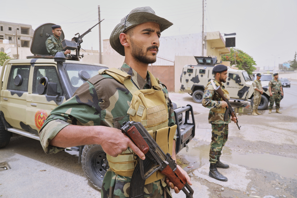 Bengasi: «70 morti a Tripoli, il premier deve dimettersi» Bengasi: «70 morti a Tripoli, il premier deve dimettersi»