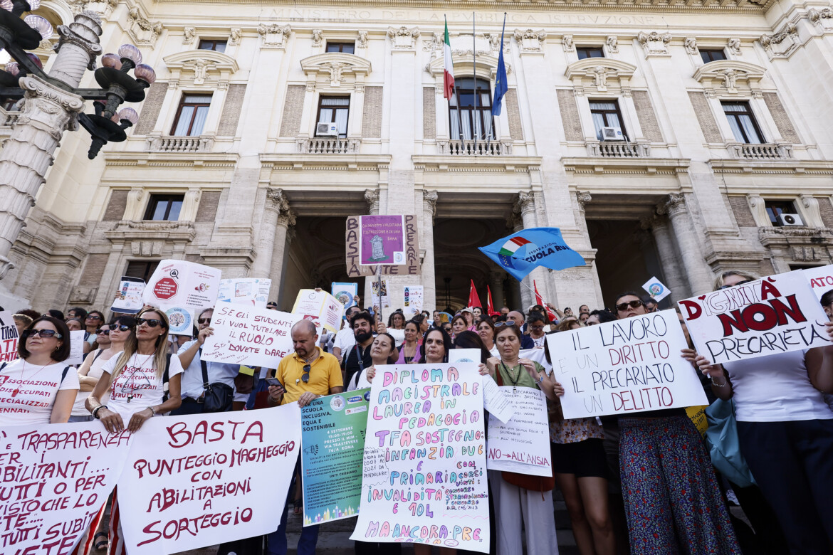 la protesta manifestazione nazionale contro la scuola della destra da Cms.ilmanifesto.it la protesta manifestazione nazionale contro la scuola della destra