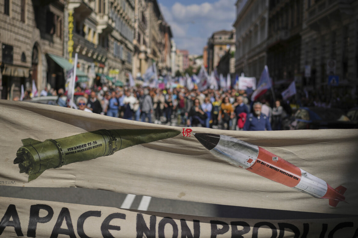 Domani a Roma contro riarmo e guerre: «È solo l’inizio» Domani a Roma contro riarmo e guerre: «È solo l’inizio»