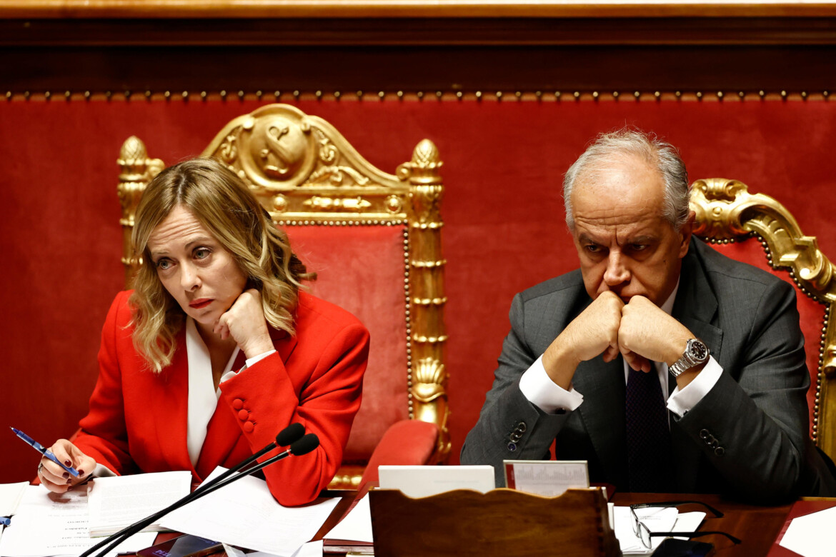 Vertice sui migranti. La Libia in fiamme preoccupa il governo Vertice sui migranti. La Libia in fiamme preoccupa il governo