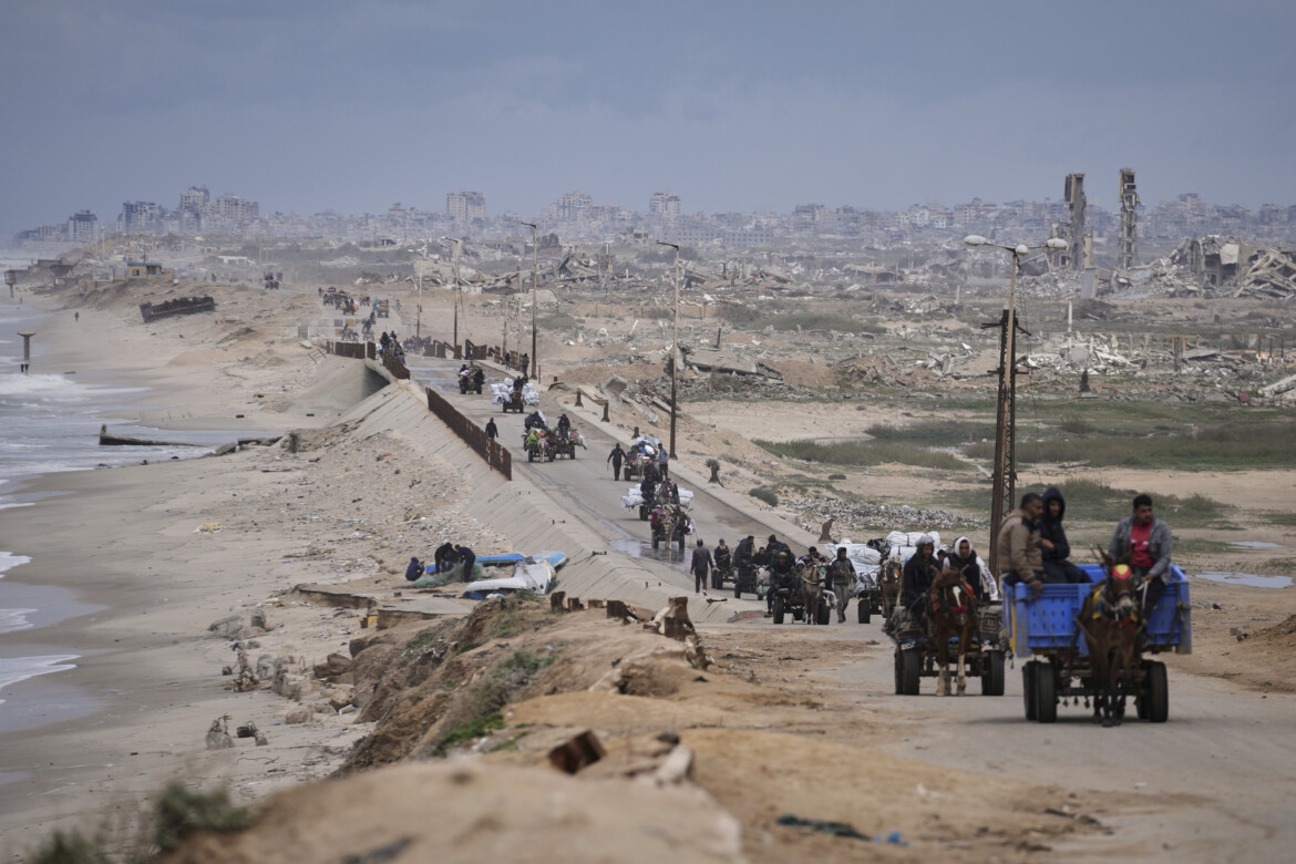 Affamati e ammazzati nella trappola Ghf. Disperazione a Gaza Affamati e ammazzati nella trappola Ghf. Disperazione a Gaza