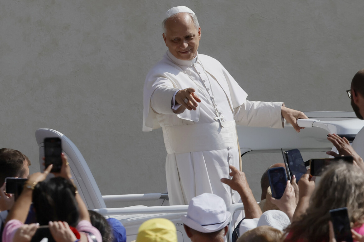 Papa Leone contro il riarmo: «È frutto della propaganda» Papa Leone contro il riarmo: «È frutto della propaganda»