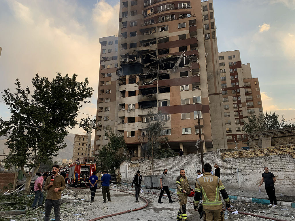 Israele attacca l’Iran, droni e missili nella notte Israele attacca l’Iran, droni e missili nella notte