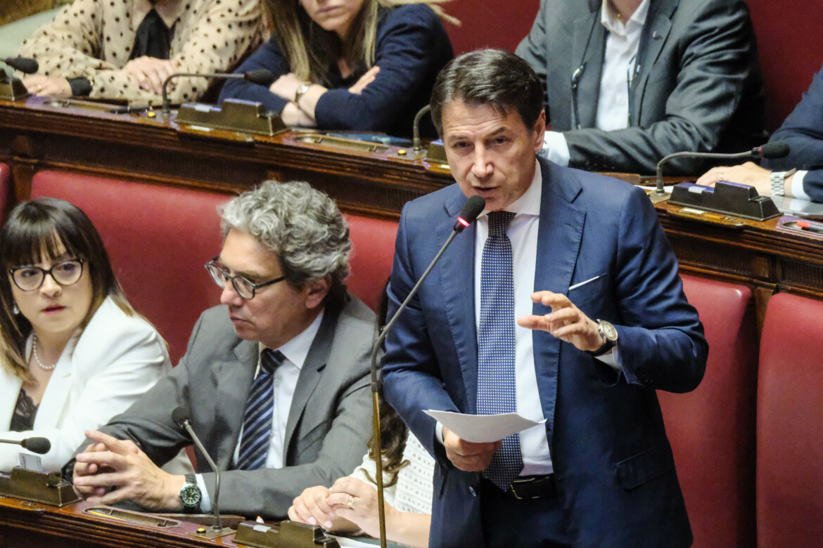 Il M5S apre al ritorno del gas russo. Ma Pd e Avs votano contro Il M5S apre al ritorno del gas russo. Ma Pd e Avs votano contro